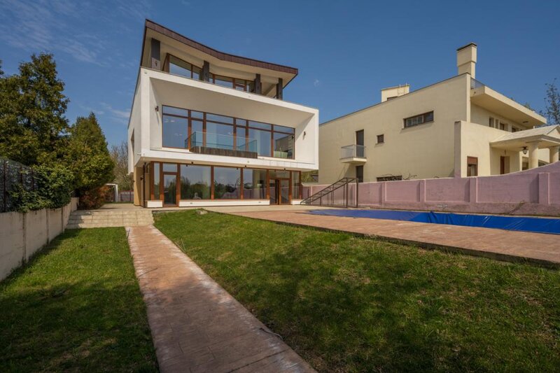 Mogosoaia Casa TA de pe malul lacului Mogosoaia Piscina  Deschidere la lac  Sauna
